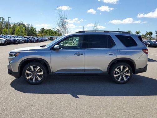 2025 Honda Pilot Touring 8-Passenger