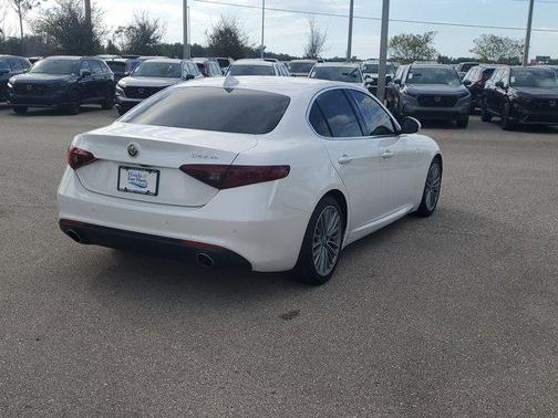 2017 Alfa Romeo Giulia Ti