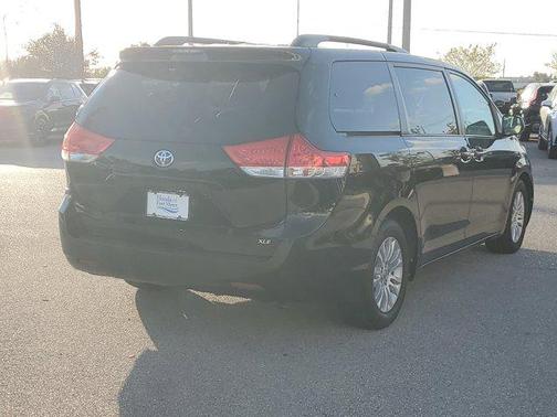 2011 Toyota Sienna XLE Limited