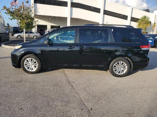 2011 Toyota Sienna XLE Limited