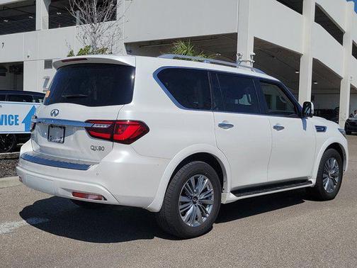 2024 INFINITI QX80 Luxe