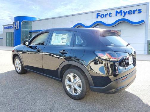 2025 Honda HR-V LX