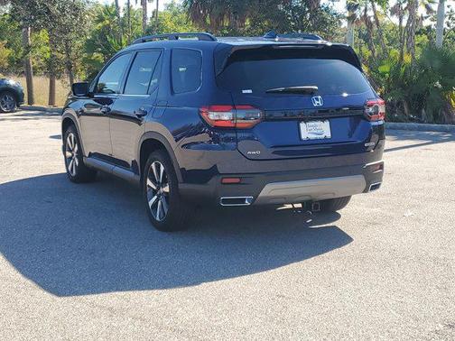 2025 Honda Pilot Touring 8-Passenger
