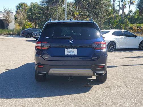 2025 Honda Pilot Touring 8-Passenger