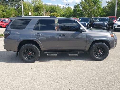 2022 Toyota 4Runner SR5