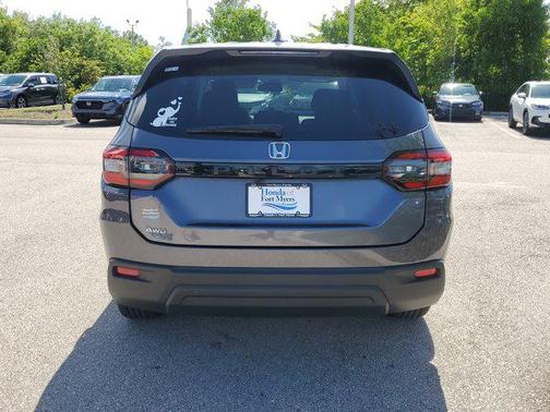 2023 Honda Pilot AWD LX