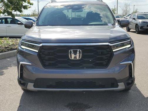 2024 Honda Pilot Touring 8-Passenger