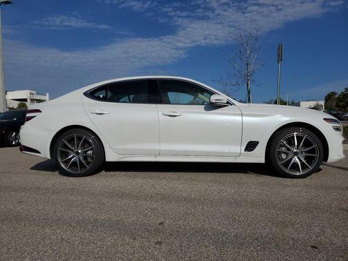 2025 Genesis G70 2.5T RWD