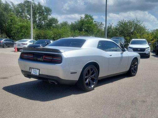 2020 Dodge Challenger SXT