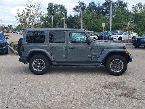 2021 Jeep Wrangler Unlimited Sahara