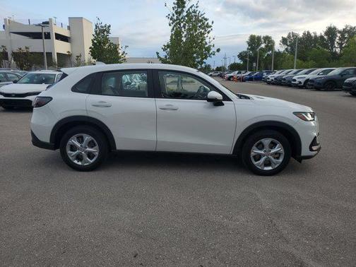 2024 Honda HR-V LX