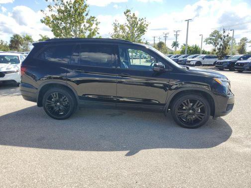 2022 Honda Pilot AWD Black Edition