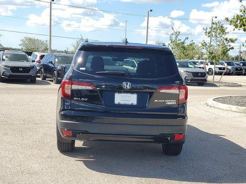 2022 Honda Pilot AWD Black Edition