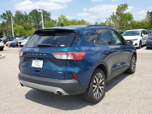 2020 Ford Escape SE