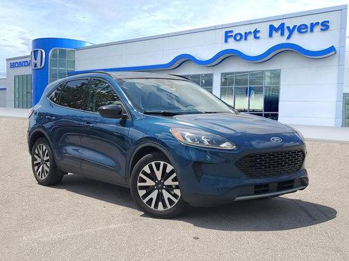 2020 Ford Escape SE