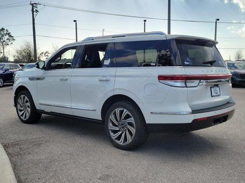 2023 Lincoln Navigator Reserve