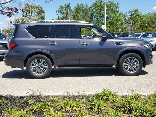 2024 INFINITI QX80 Luxe
