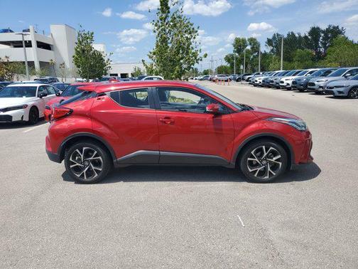 2021 Toyota C-HR XLE