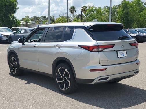 2022 Mitsubishi Outlander SE 2.5 2WD