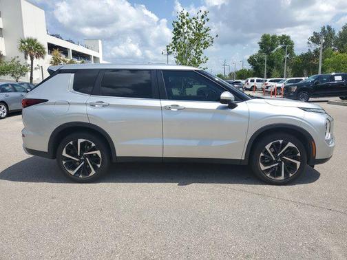 2022 Mitsubishi Outlander SE 2.5 2WD