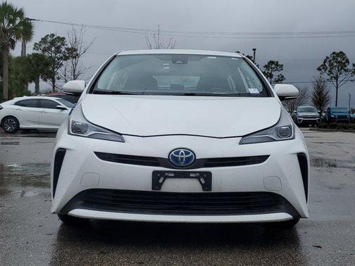 2022 Toyota Prius LE