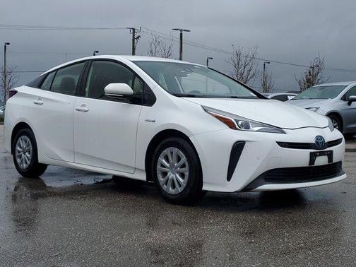 2022 Toyota Prius LE