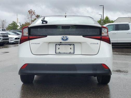 2022 Toyota Prius LE