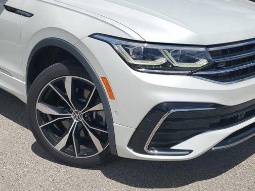2022 Volkswagen Tiguan 2.0T SEL R-Line 4MOTION