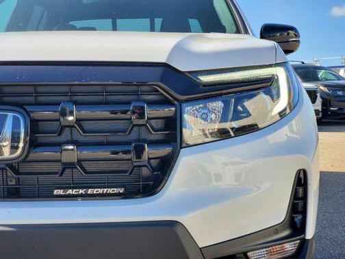 2025 Honda Ridgeline Black
