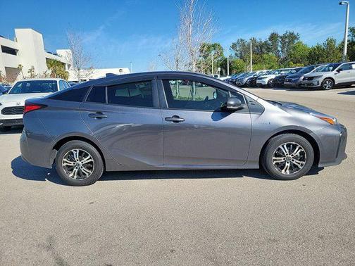 2022 Toyota Prius LE