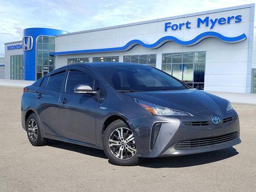 2022 Toyota Prius LE