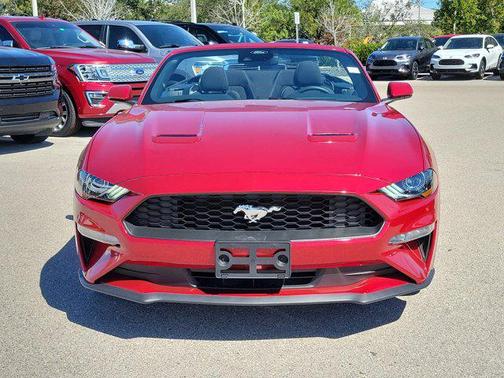 2022 Ford Mustang EcoBoost