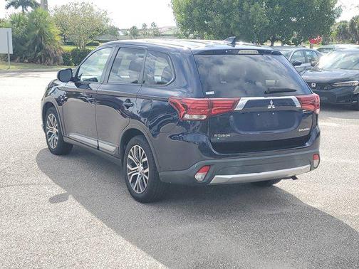 2018 Mitsubishi Outlander ES
