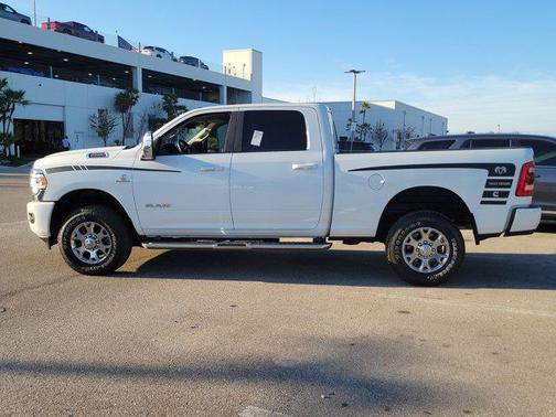 2024 RAM 2500 Laramie Crew Cab 4x4 6'4' Box