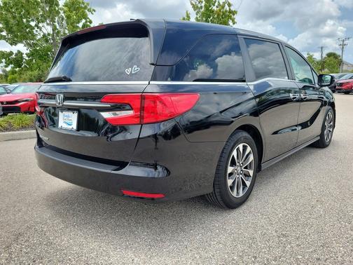 Crystal Black Pearl 2021 Honda Odyssey EX-L