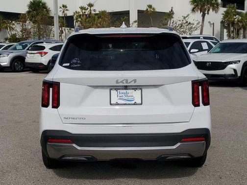 2024 Kia Sorento S