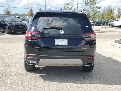2024 Honda Pilot Touring 8-Passenger