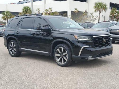 2023 Honda Pilot AWD Elite
