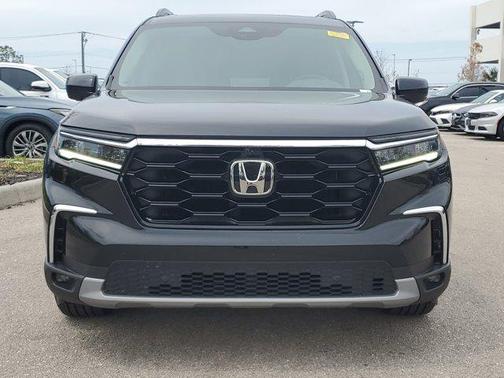 2023 Honda Pilot AWD Elite