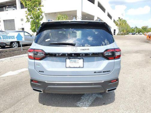 2025 Honda Pilot Black Edition