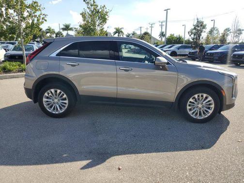 2024 Cadillac XT4 Luxury