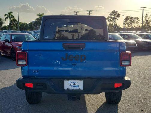 2022 Jeep Gladiator Altitude 4x4