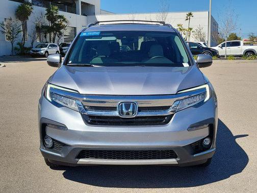 2022 Honda Pilot Touring 8-Passenger