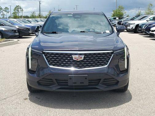 2024 Cadillac XT4 Luxury