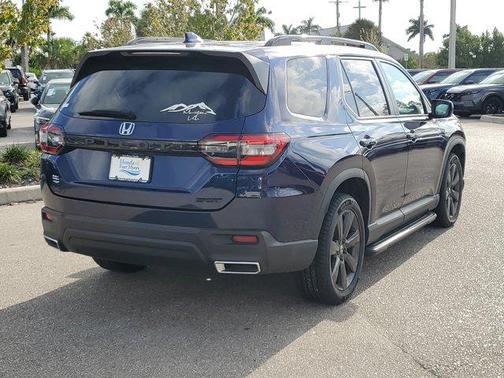 2023 Honda Pilot AWD Sport