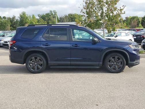 2023 Honda Pilot AWD Sport