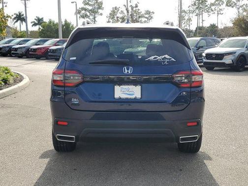 2023 Honda Pilot AWD Sport