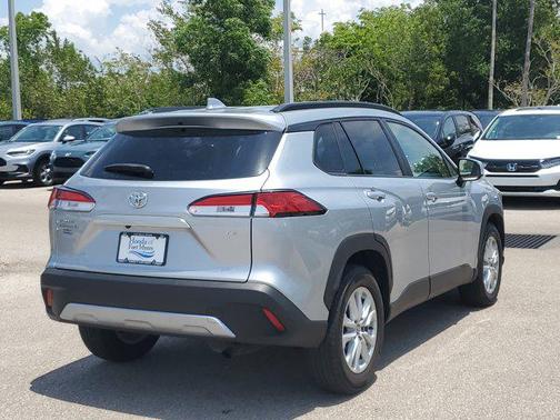 2022 Toyota Corolla Cross LE