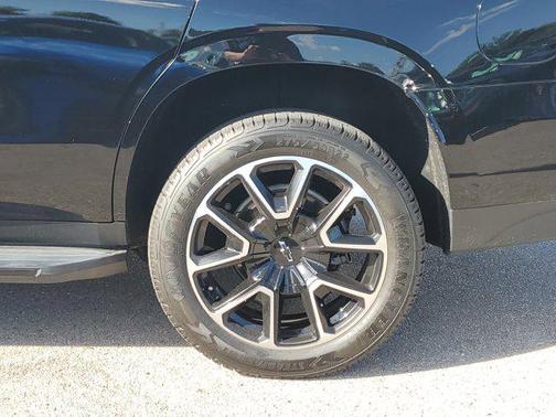 2022 Chevrolet Tahoe 4WD RST