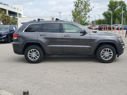 2020 Jeep Grand Cherokee Laredo